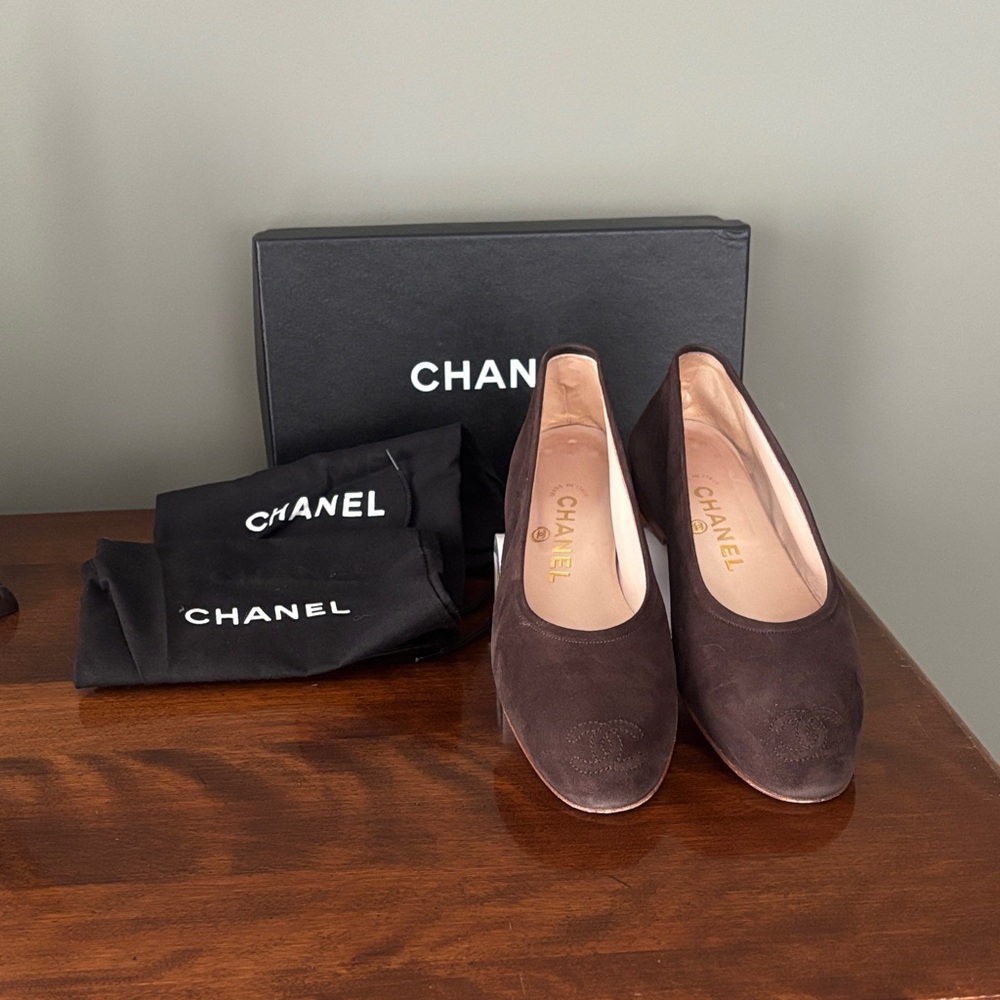 CHANEL Dark Brown Women's Flats